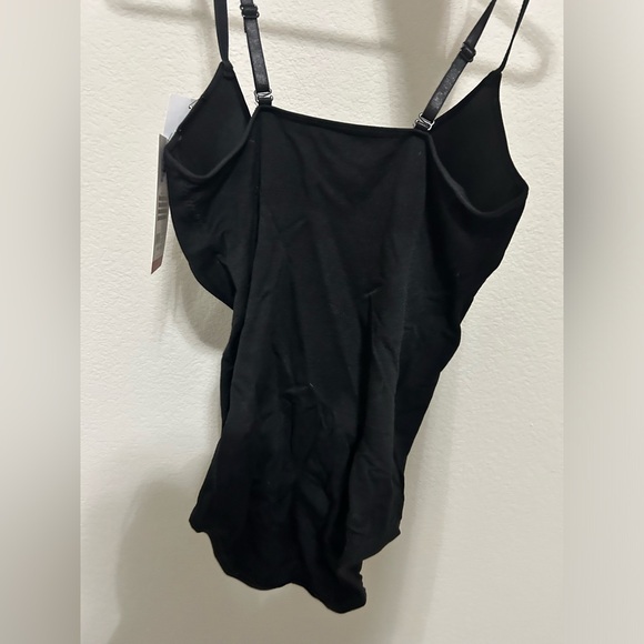 Black ladies large bodysuit from skinny girl - Picture 4 of 5